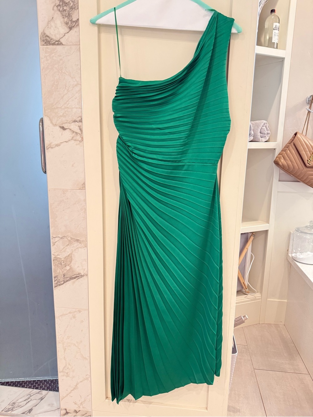 Badgley Mischka One-Shoulder Emerald Green Pleated Evening Dress